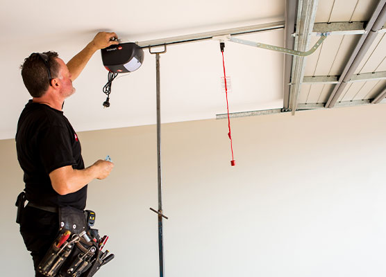 Garage Door Servicing Mentone