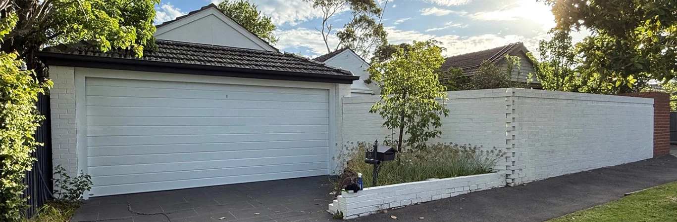 Why Essendon Homeowners Choose Garage Door Solutions Vic